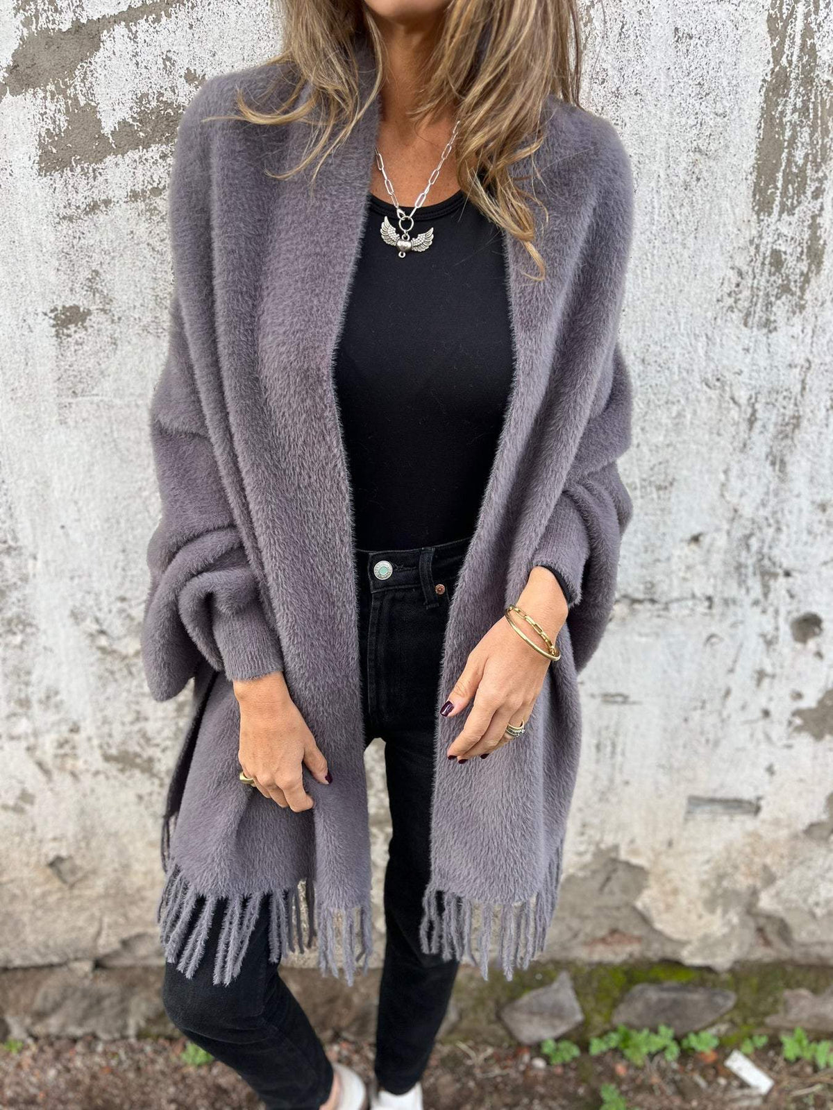 LORRAINE | FUZZY WRAP WITH SLEEVES