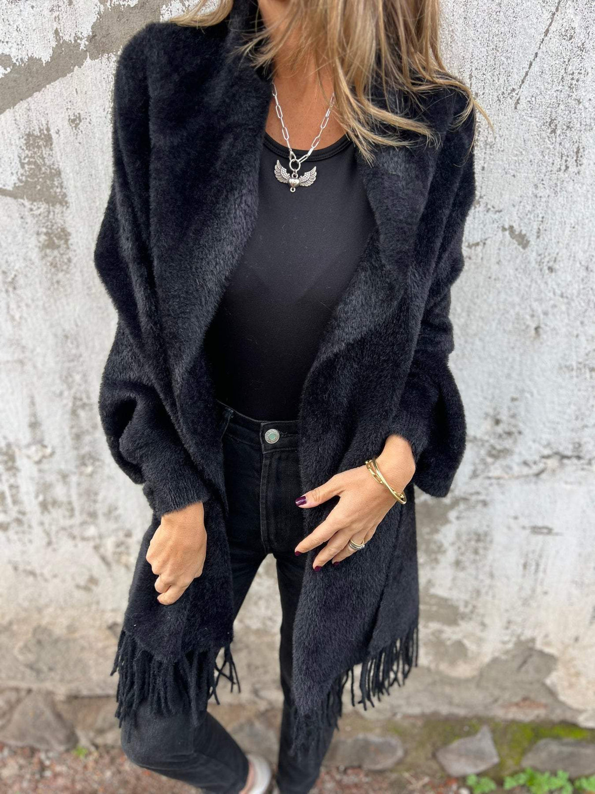 LORRAINE | FUZZY WRAP WITH SLEEVES
