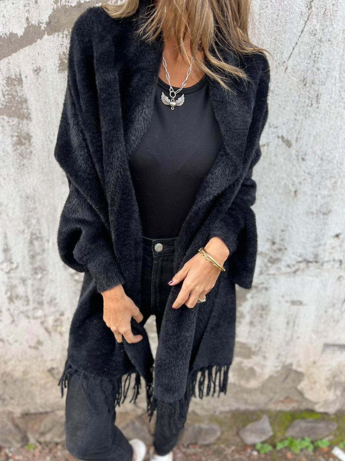 LORRAINE | FUZZY WRAP WITH SLEEVES